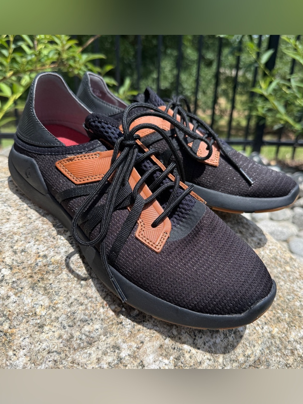 OluKai Nohea Moku Sneakers Mens Size 9 Black Brown Comfort Casual Travel Shoes